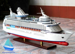 Du thuyền chở khách 5 sao Explorer Of The Seas