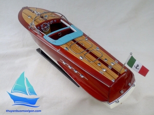 Mô hình tàu cano đua tốc độ Riva Tritone